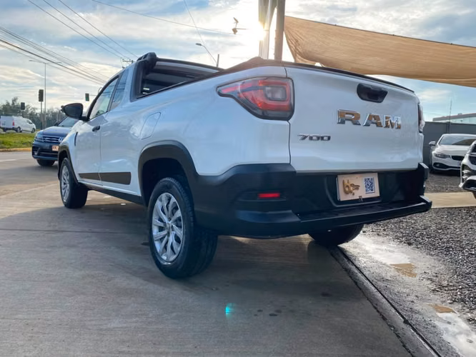 RAM 700 SLT CS 1.4 2022