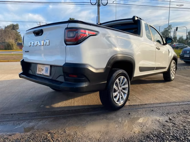 RAM 700 SLT CS 1.4 2022