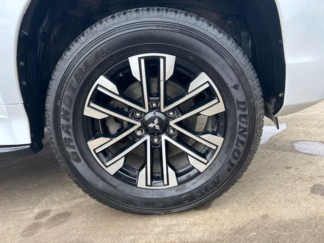 MITSUBISHI MONTERO SPORT 2.4 2023
