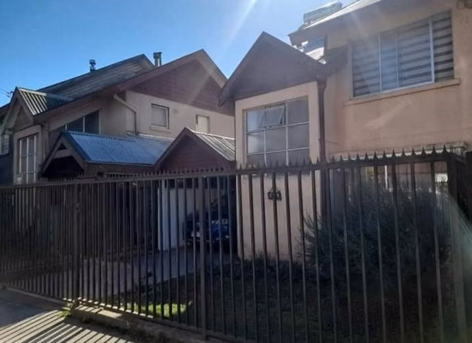 AMPLIA Y SOLIDA CASA EN CHIGUAYANTE