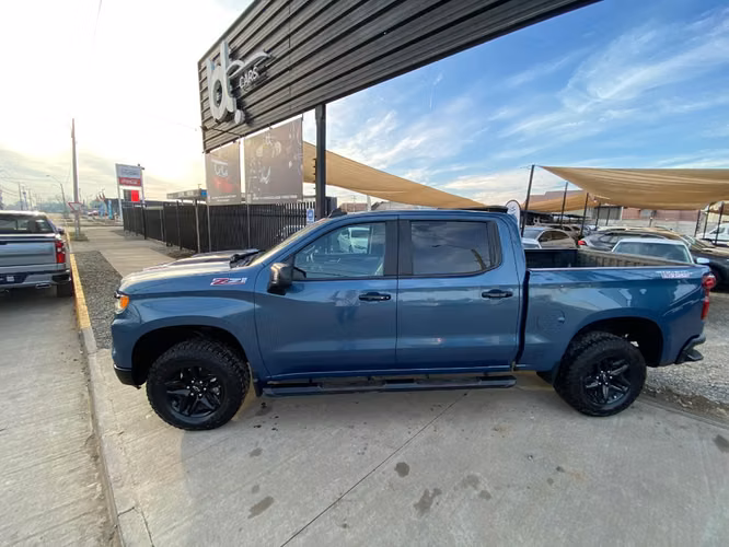 CHEVROLET SILVERADO LT  4X4 CC 5.3 AUT 2025