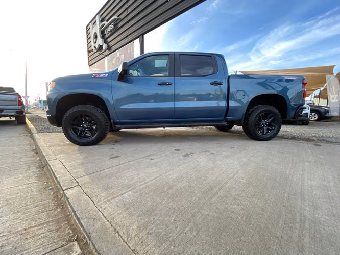 CHEVROLET SILVERADO LT  4X4 CC 5.3 AUT 2025