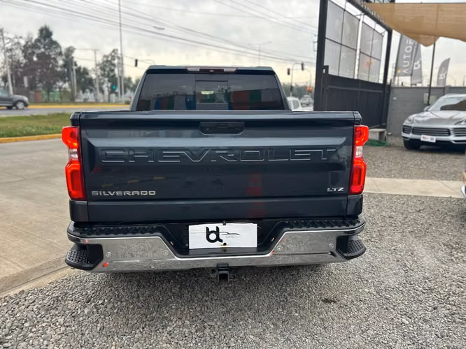 CHEVROLET SILVERADO LTZ 5.3 2020