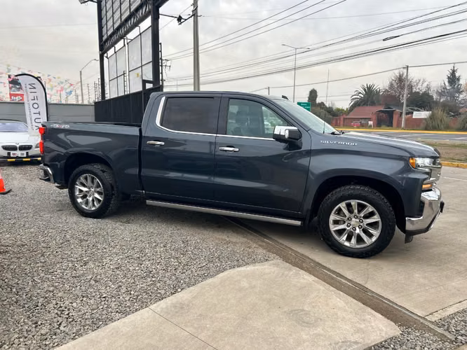 CHEVROLET SILVERADO LTZ 5.3 2020