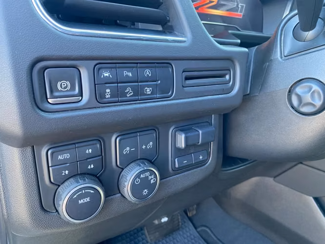 CHEVROLET TAHOE 4X4 5.3 2023