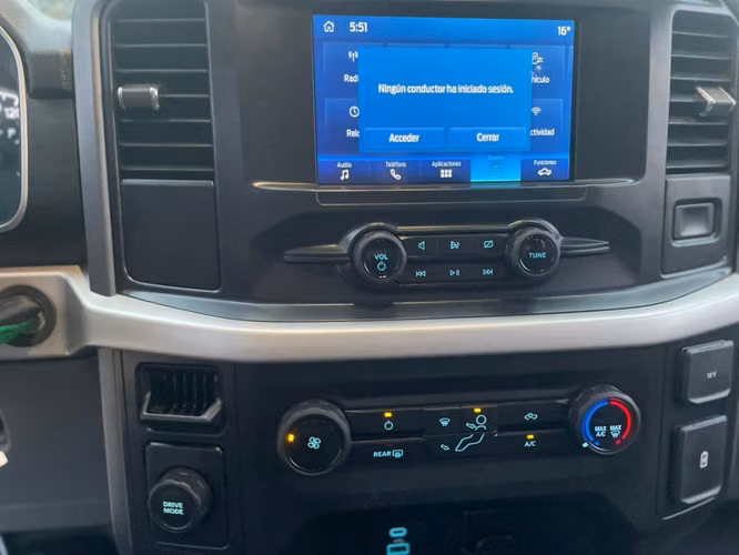 FORD F-150 XLT 3.3  2023