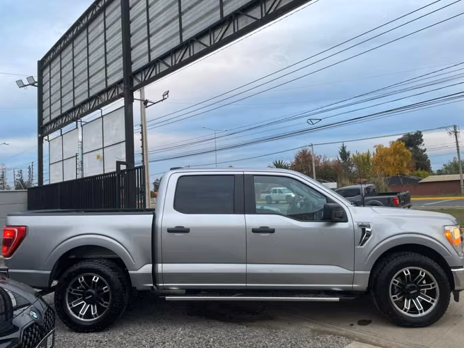 FORD F-150 XLT 3.3  2023