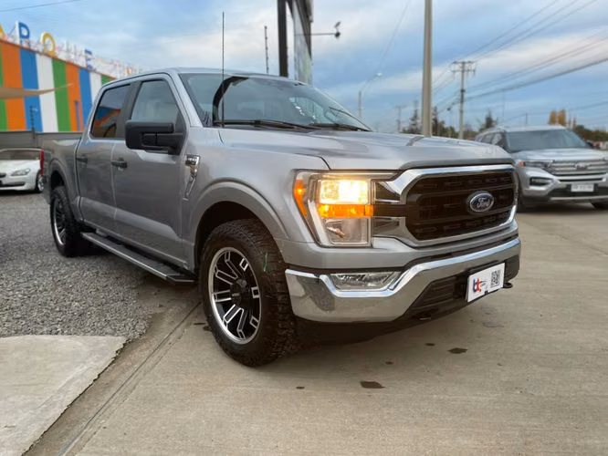 FORD F-150 XLT 3.3  2023