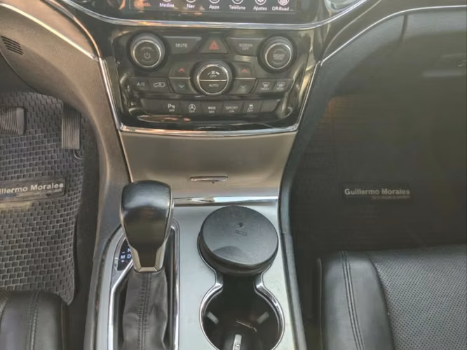JEEP GRAND CHEROKEE LIMITED 3.6 AUT 4X4 2021