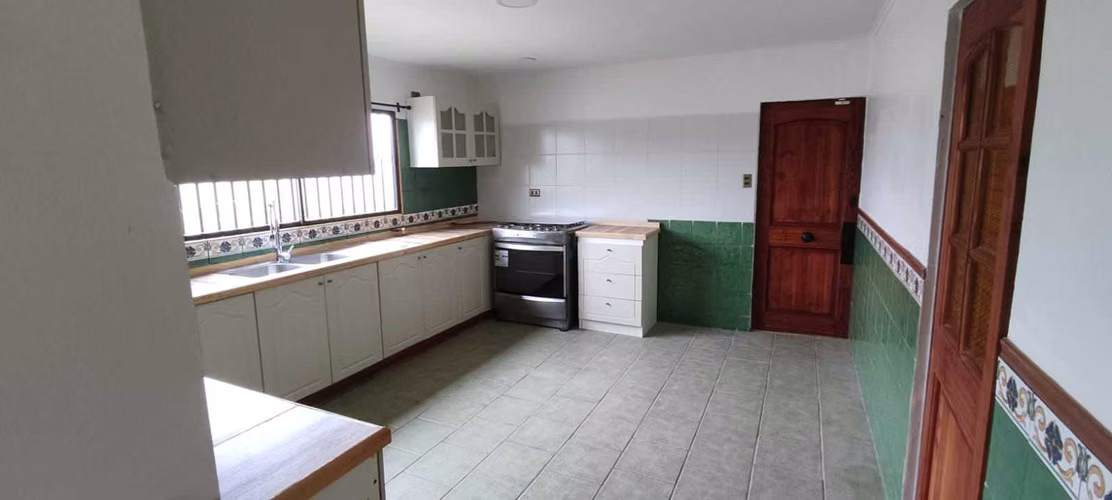 Parcela 1 Hectárea c/Casa, Piscina y Quincho (175057)