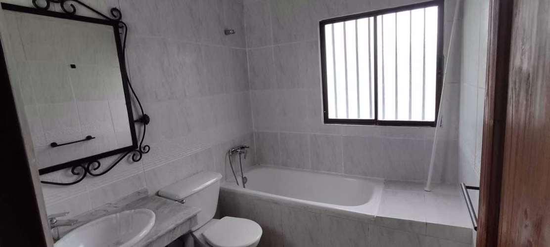 Parcela 1 Hectárea c/Casa, Piscina y Quincho (175057)