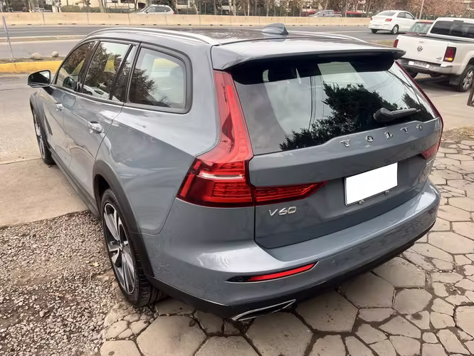 VOLVO V60 B5 MOMENTUM MILD HYBRID 2.0 AUT. AWD 2022