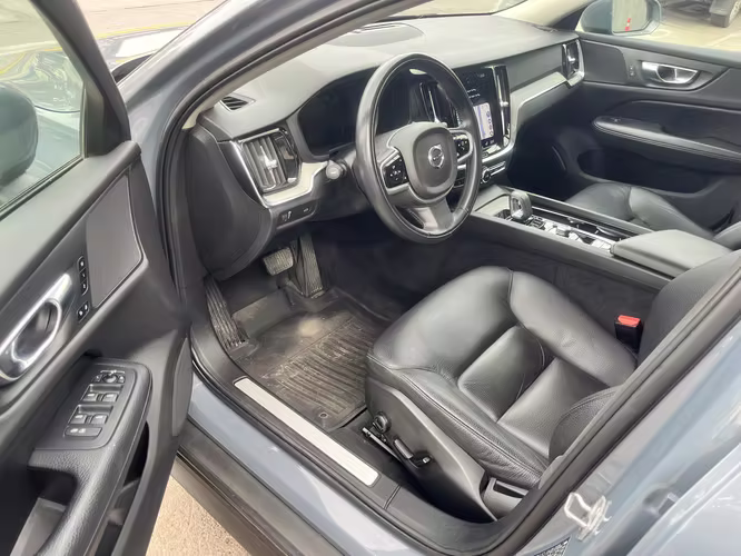 VOLVO V60 B5 MOMENTUM MILD HYBRID 2.0 AUT. AWD 2022