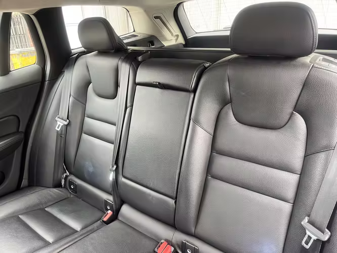 VOLVO V60 B5 MOMENTUM MILD HYBRID 2.0 AUT. AWD 2022