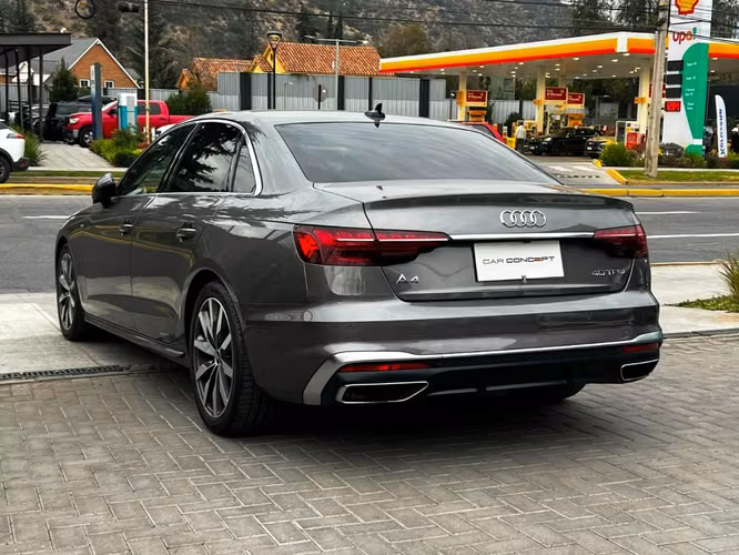 AUDI A4 40 TFSI 2.0T S LINE  2022