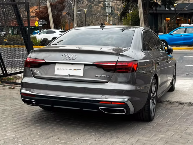 AUDI A4 40 TFSI 2.0T S LINE  2022