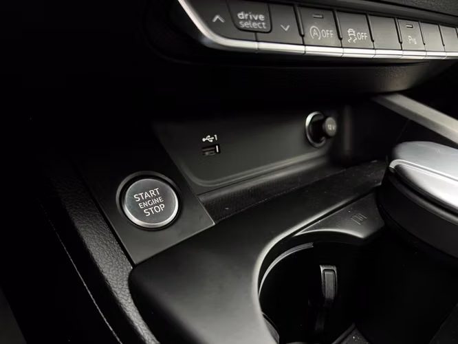 AUDI A4 40 TFSI 2.0T S LINE  2022 - Imagen 20