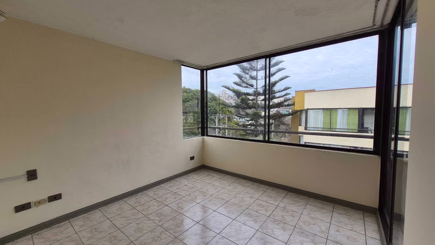 Arriendo departamento con excelente conextividad (174366)