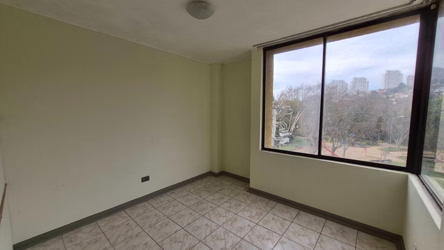 Arriendo departamento con excelente conextividad (174366)