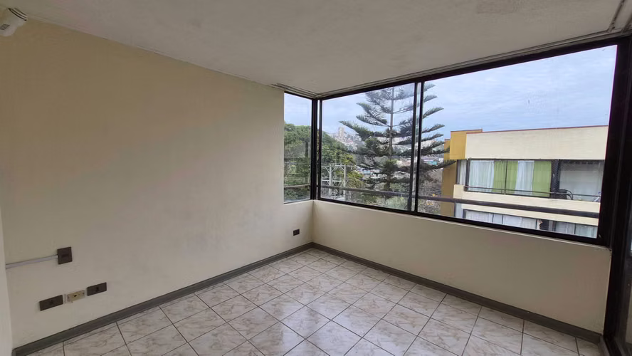 Arriendo departamento con excelente conextividad (174366)