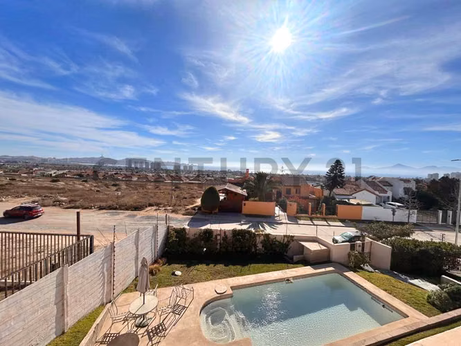 Casa amoblada en Arriendo en Rosario de Peñuelas