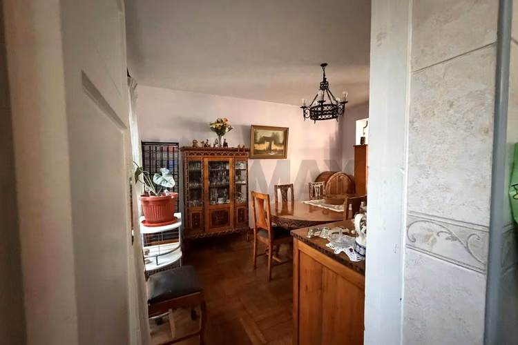Excelente casa a pasos del metro republica