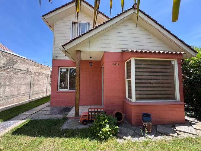 SE VENDE HERMOSA CASA EN LARAPINTA, CON AMPLIO TERRENO