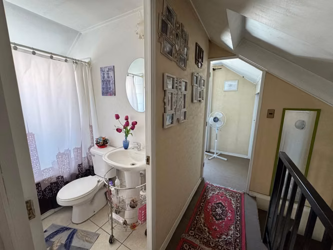 SE VENDE HERMOSA CASA EN LARAPINTA, CON AMPLIO TERRENO - Imagen 20