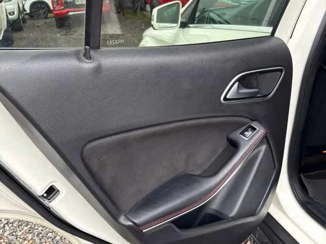 MERCEDES BENZ Gla 200 220 CDI 2016