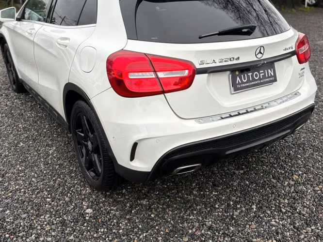 MERCEDES BENZ Gla 200 220 CDI 2016