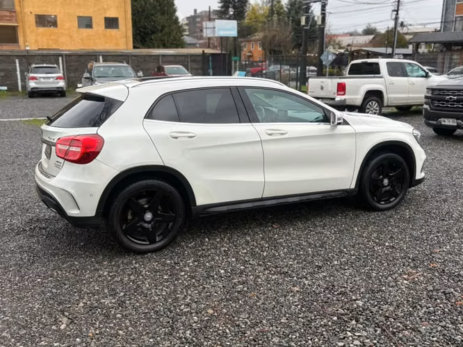 MERCEDES BENZ Gla 200 220 CDI 2016