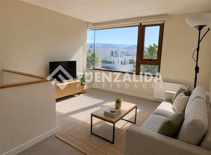 Casa en venta de 4 dorm. Lomas de Chamisero Colina