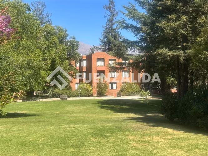 Departamento en venta de 3 dorm y 3 baños en Lo Barnechea