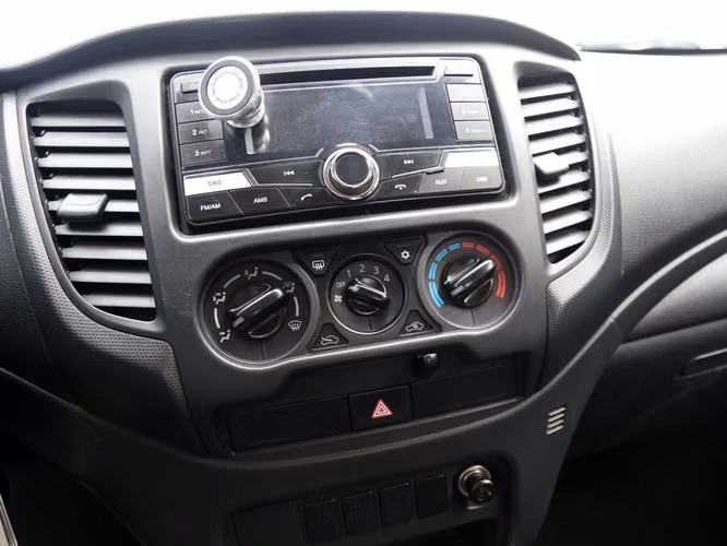 MITSUBISHI L200 2022