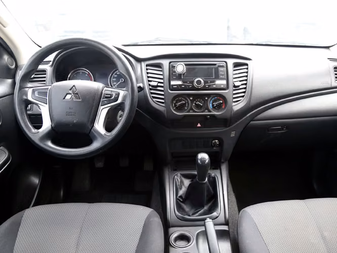 MITSUBISHI L200 2022