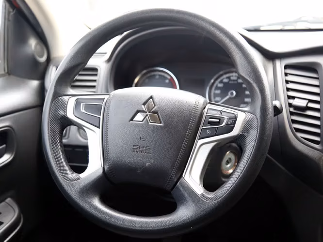 MITSUBISHI L200 2022