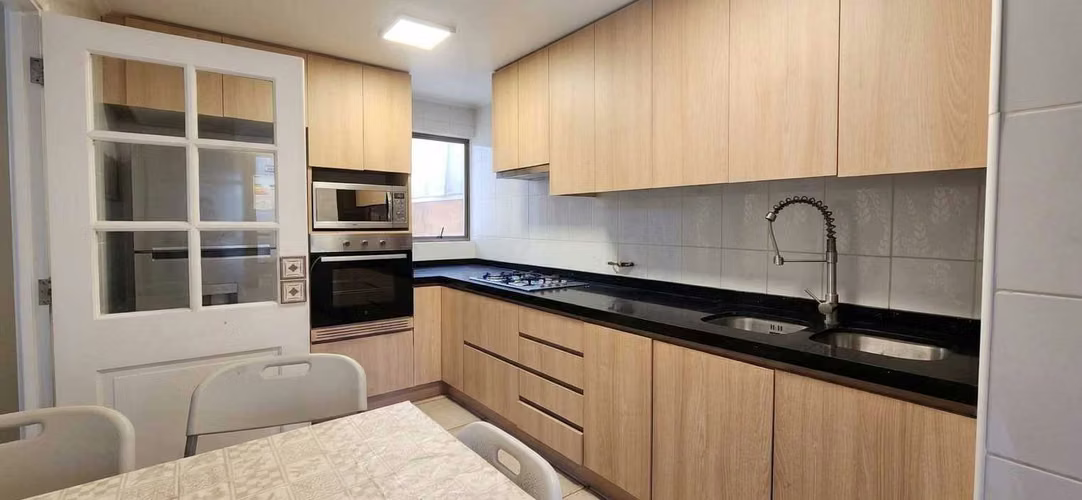 Linda casa 2 pisos 4 dormitorios remodelada (175107)