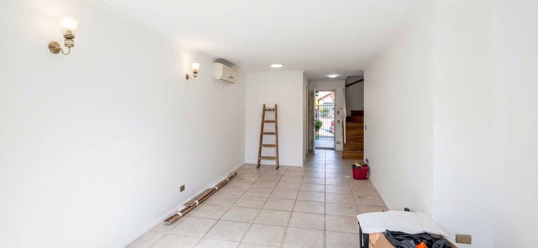 Linda casa 2 pisos 4 dormitorios remodelada (175107)
