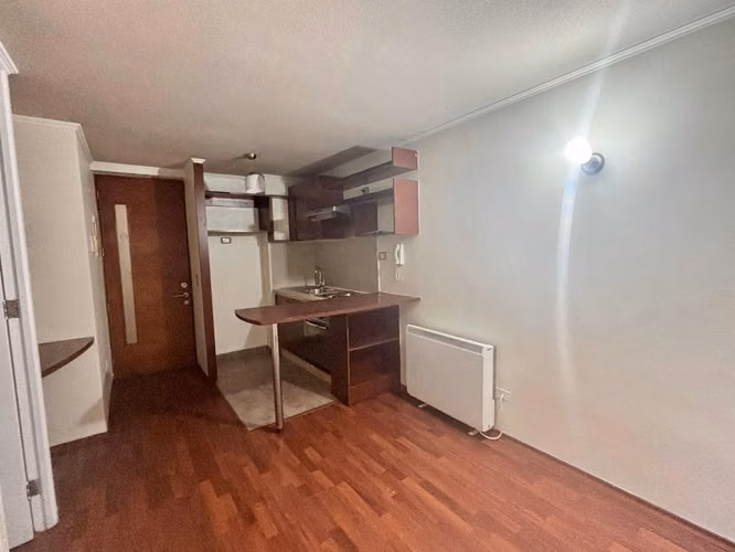 DEPARTAMENTO EN ARRIENDO METRO SANTA ANA