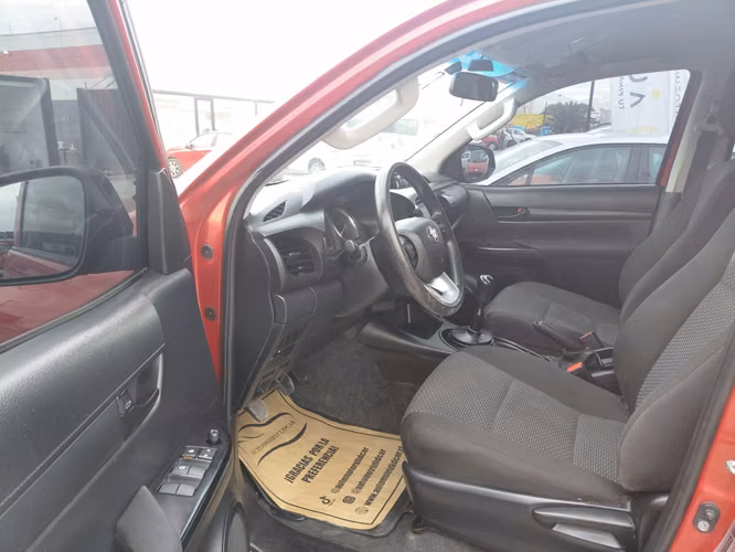 Toyota Hilux DX 2.4 2023