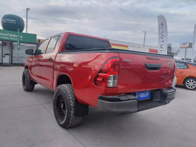 Toyota Hilux DX 2.4 2023
