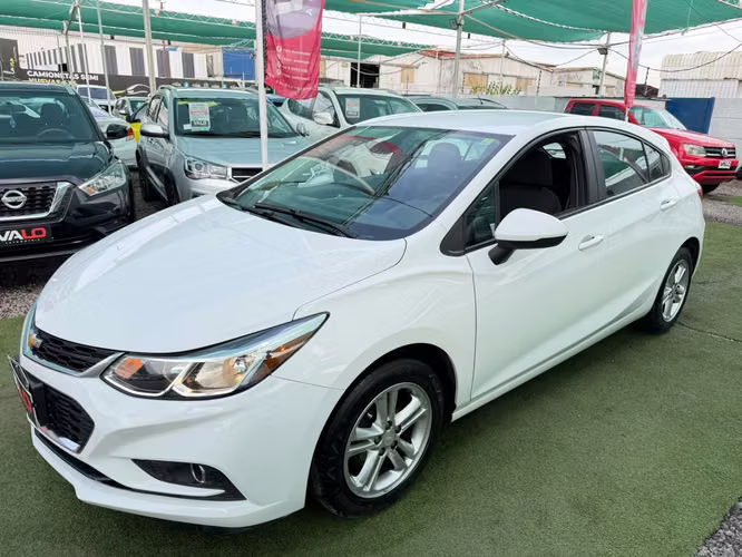 CHEVROLET CRUZE AUTOMATICO 2018