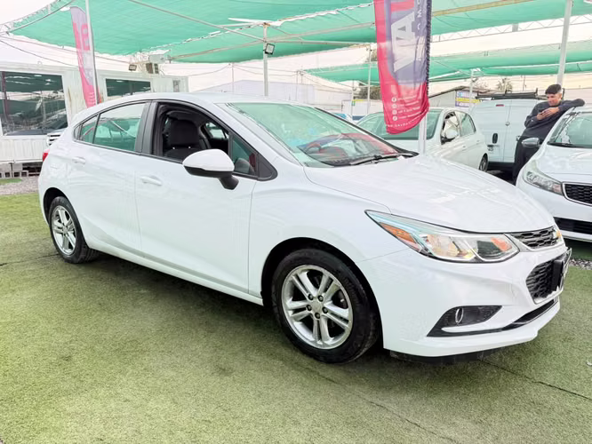 CHEVROLET CRUZE AUTOMATICO 2018