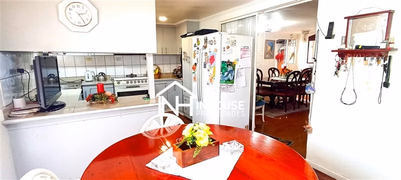 Casa en venta de 4 dorm. en Maipú
