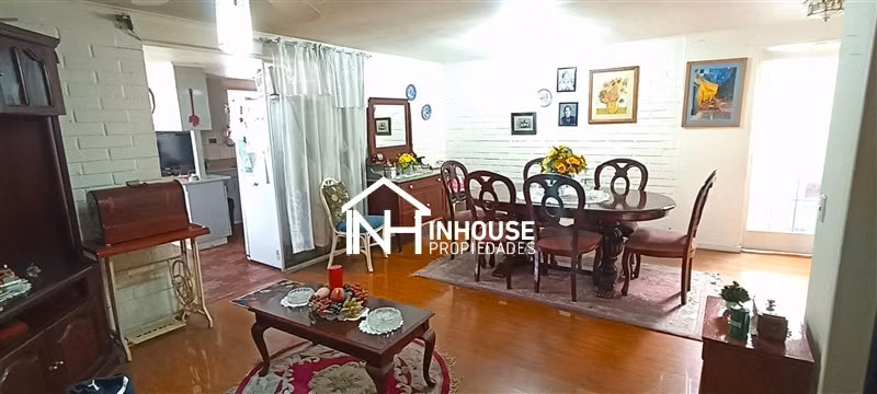 Casa en venta de 4 dorm. en Maipú