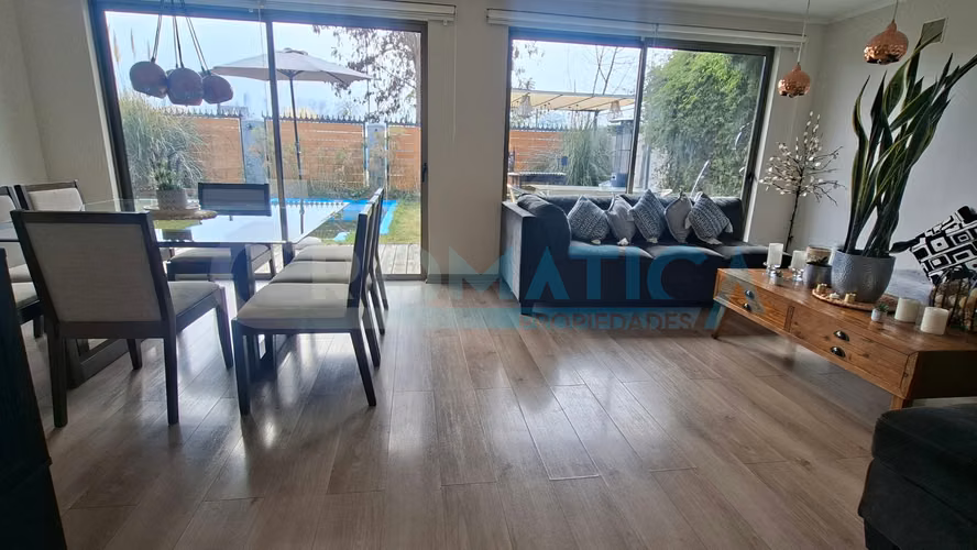 Arriendo casa En Condominio La Viña, Machalí