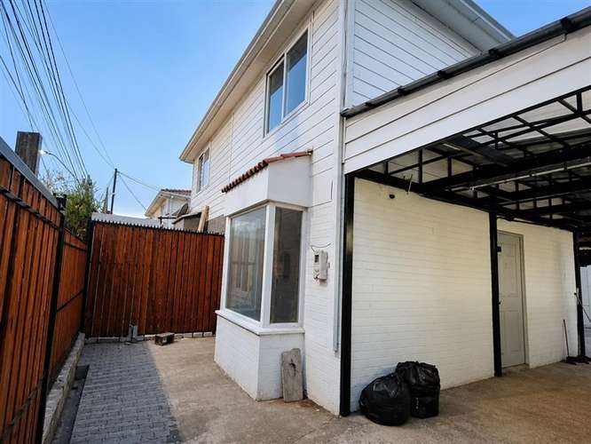 Se Vende Hermosa y Amplia Casa En Lampa 2.190 UF