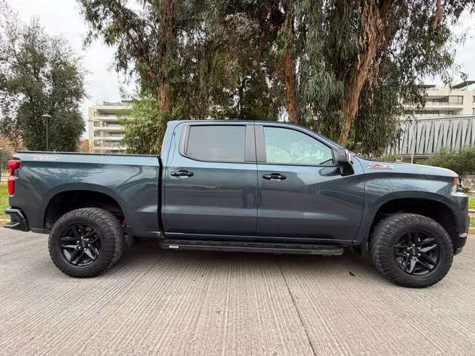 Chevrolet Silverado 5.3 LT TRAILBOSS Z4X4 AT  2021
