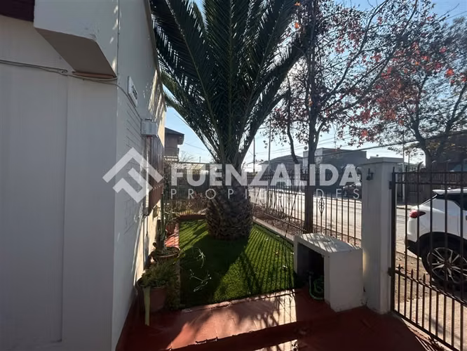 Casa en venta de 3D 1B 2E en Independencia