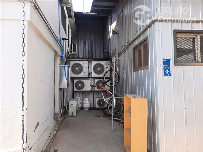 PROPIEDAD INDUSTRIAL COMERCIAL 1100M2 P. INDUSTRIAL LA REINA